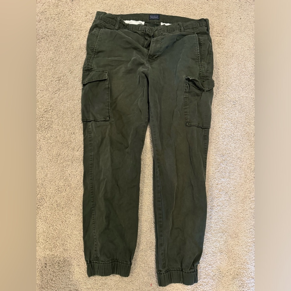 Levis Army Green Cargo Pant